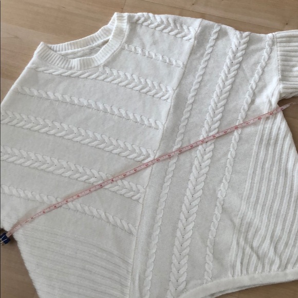 While asymmetric sweater - Picture 7 of 8